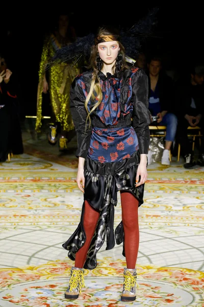 Look 63